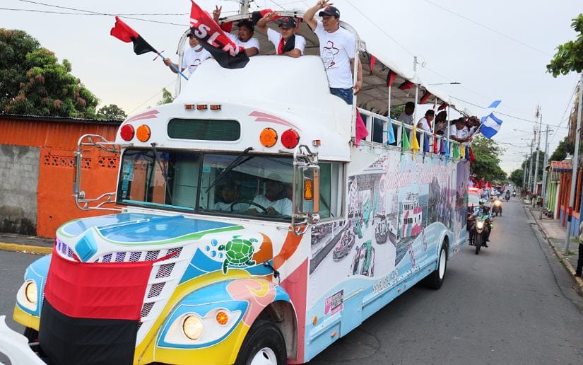 Empresa Portuaria Nacional realiza caravana en saludo al 43 19